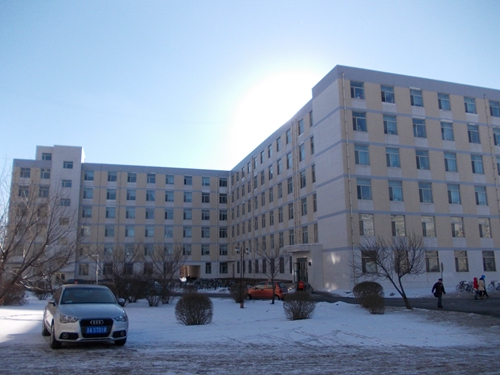 13吉林大學(xué)中心校區(qū)南苑六公寓.jpg